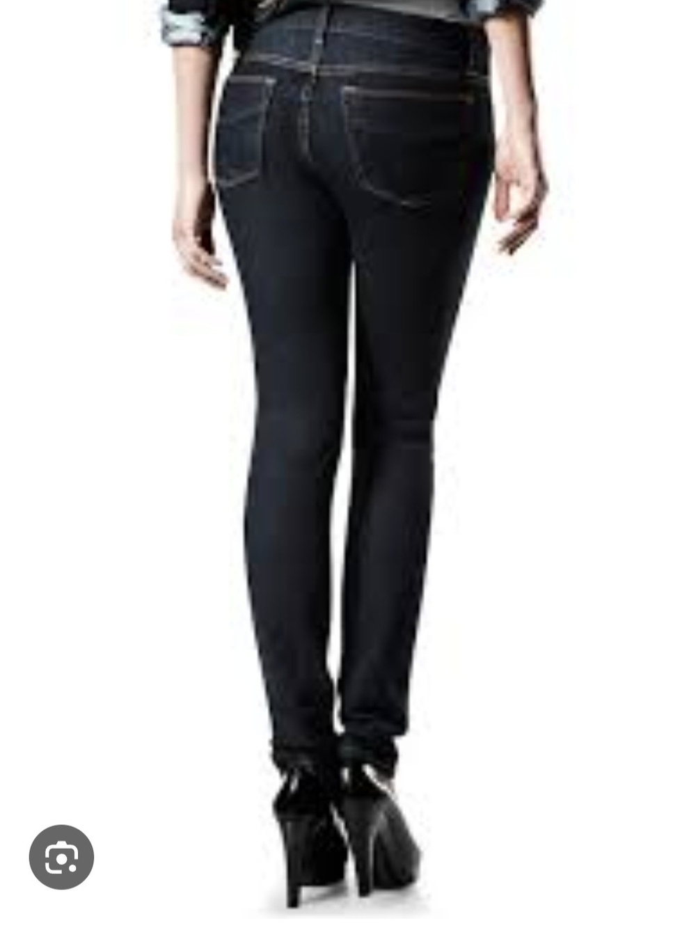 Women's Skinny Jeans in Dark Wash